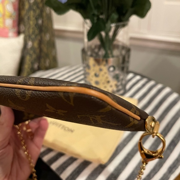 Louis Vuitton Milla Clutch - Picture 5 of 12